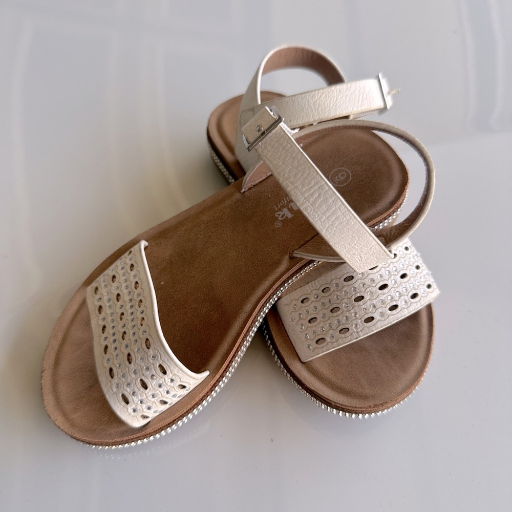 White, Crystal Toddler Sandals
Flower Girl Sandals